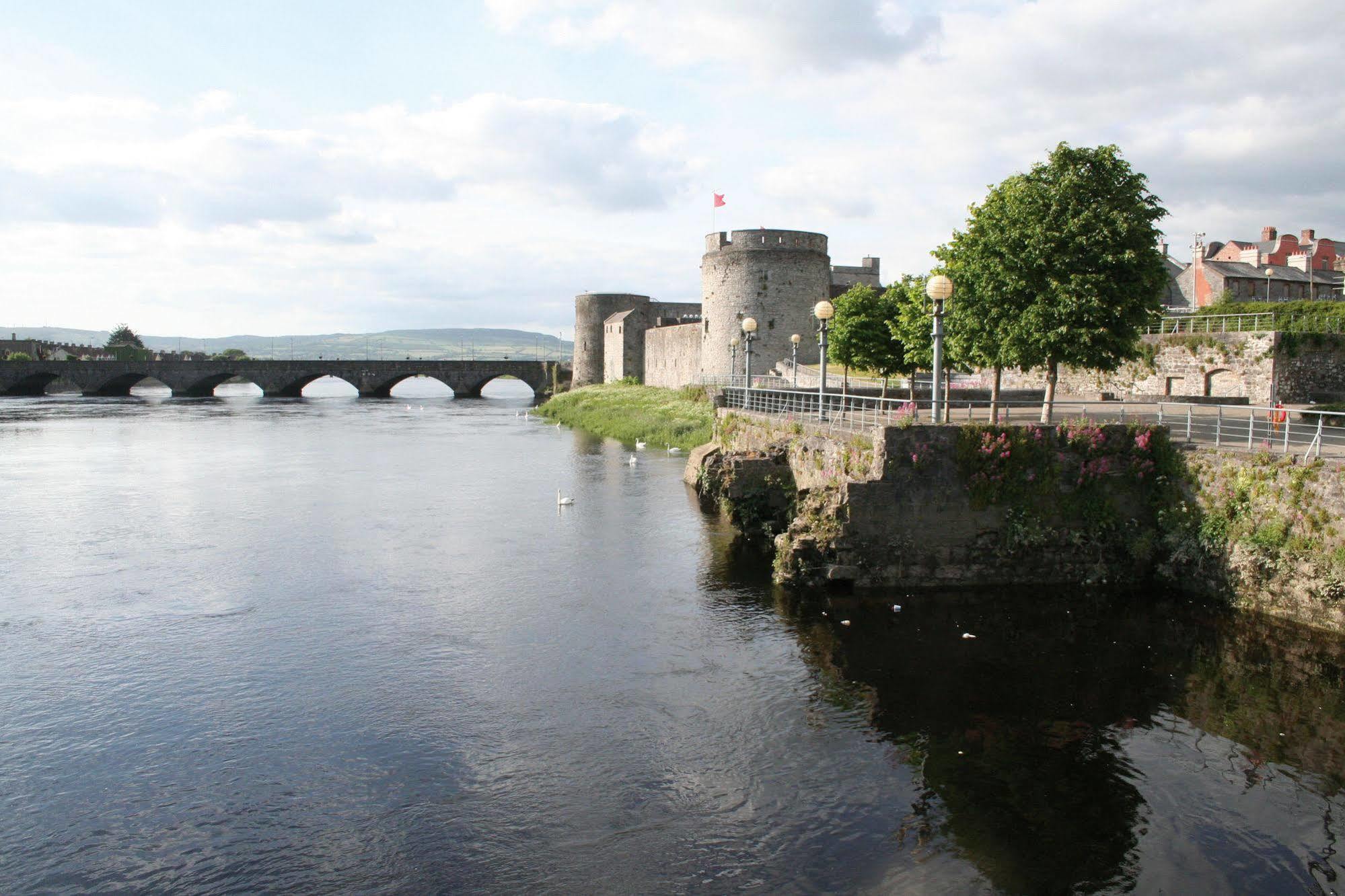 Troy Self Catering Village Limerick Ireland Exterior foto